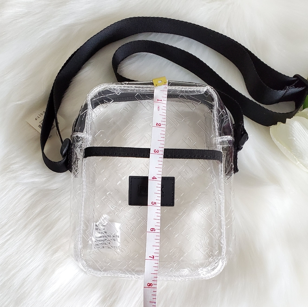 ♥️PINK VICTORIA'S SECRET CROSSBODY( 1 AVAILABLE) - Picture 4 of 5